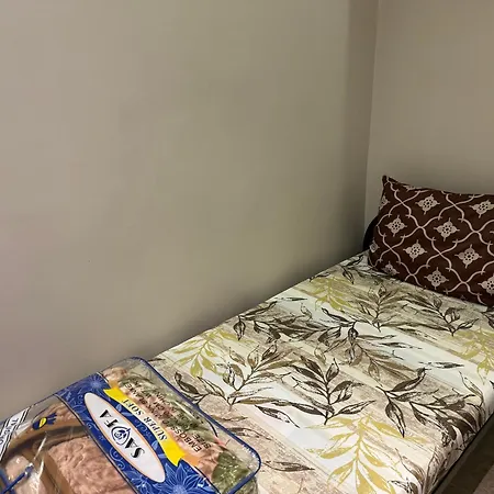 شقة صغيرة بدورة مياه